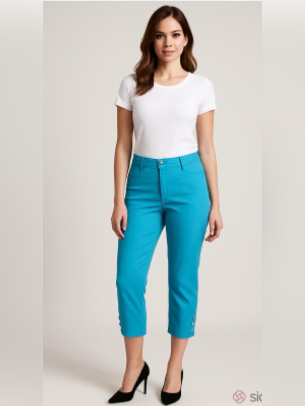 Chico's Cool Cotton Aqua cotton cropped pants. 18-20” waist to hem 35” SIZE 2
